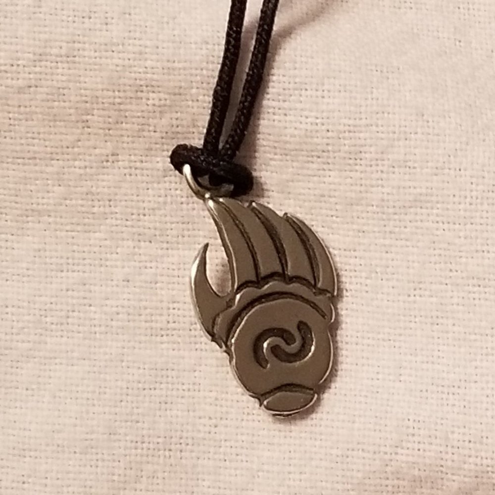 Bear claw necklace with Black cord